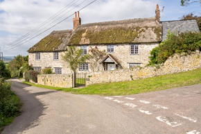 Charming Family Farmhouse near Lyme Regis
